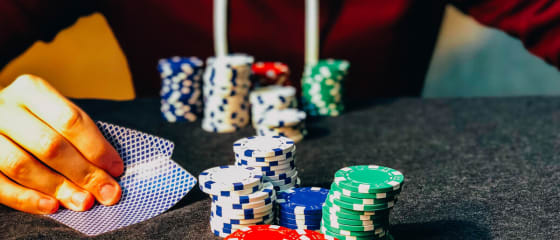Consejos imprescindibles para que los jugadores ganen torneos de póquer en vivo